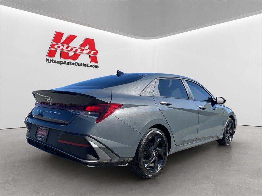 2026 Hyundai Elantra SEL Sport Sedan 4D