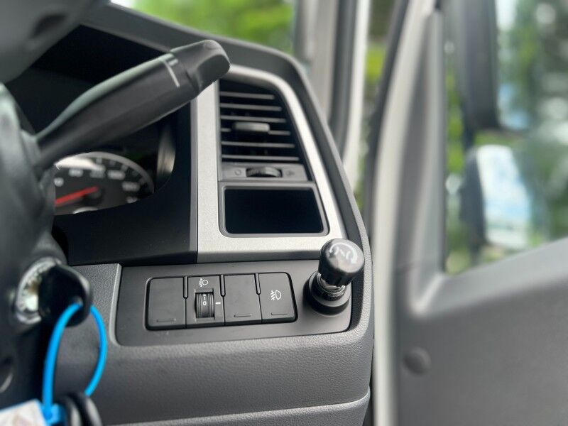 2026 Hyundai MIGHTY EX8 (3.9L Diesel) Vaitele