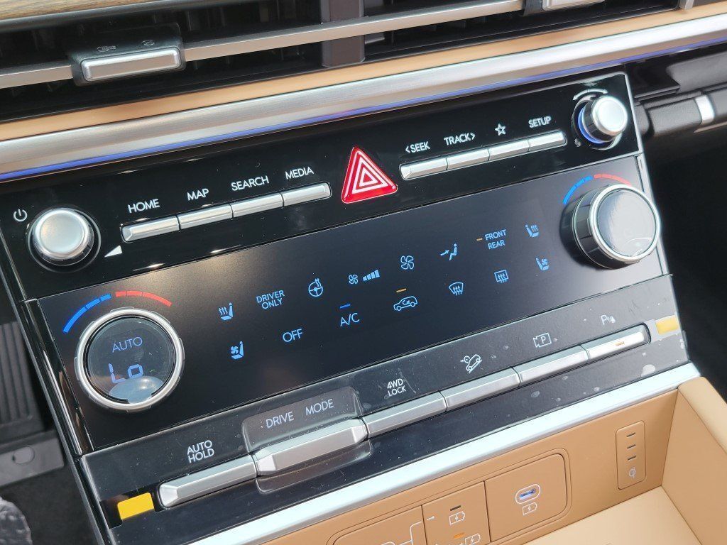 2026 Hyundai SANTA FE HYBRID Limited Chantilly VA