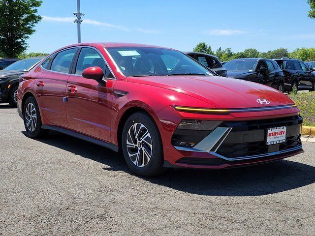 2026 Hyundai SONATA HYBRID