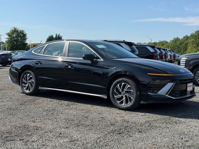 2026 Hyundai SONATA HYBRID Blue