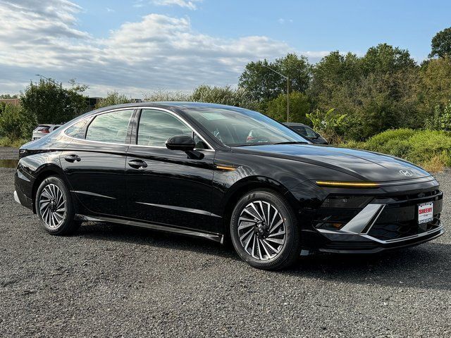 2026 Hyundai SONATA HYBRID
