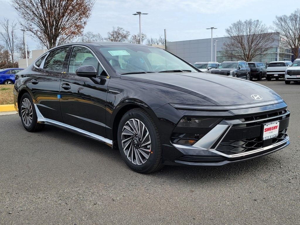2026 Hyundai SONATA HYBRID SEL