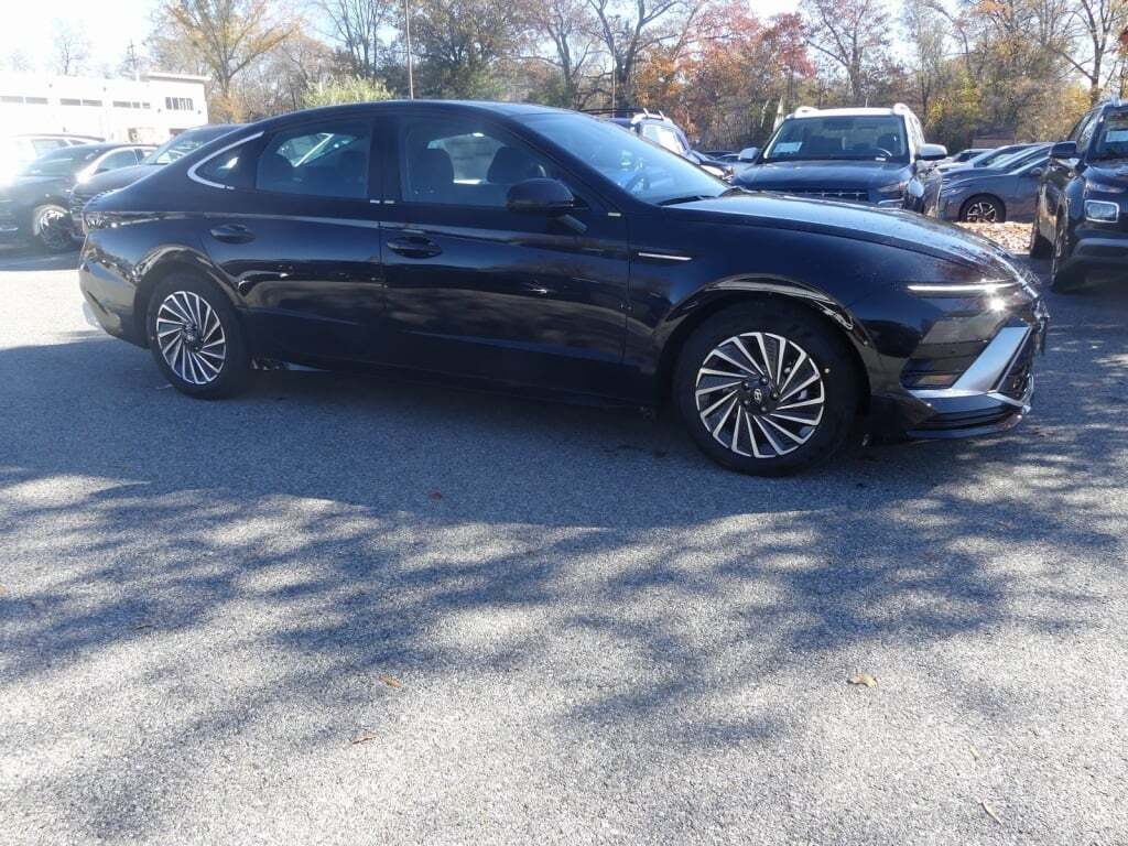 2026 Hyundai SONATA HYBRID SEL