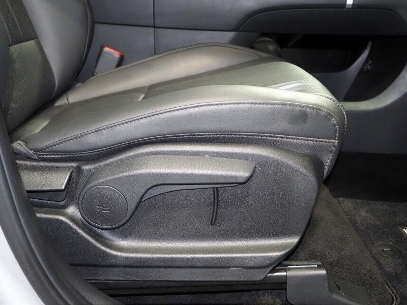 2026 Hyundai Santa Fe SEL *ADAPTIVE CRUISE, SAFETY ALERTS, BACKUP-CAMERA, COLOR TOUCHSCREEN, HEATED SEATS, DIGITAL KEY, POWER LIFTGATE, WIRELESS CHARGING, ANDROID & APPLE Round Rock TX