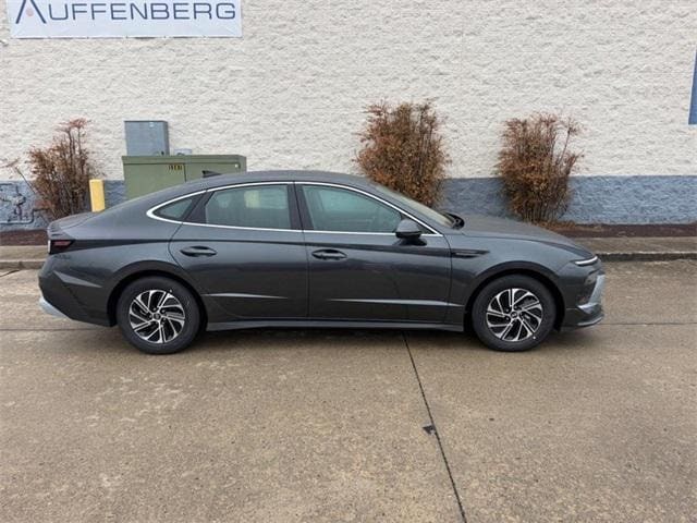 2026 Hyundai Sonata Hybrid Blue