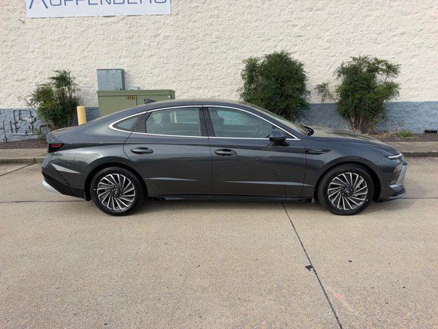 2026 Hyundai Sonata Hybrid Limited