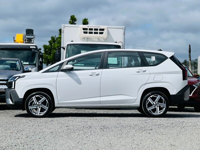2026 Hyundai Stargazer GLS
