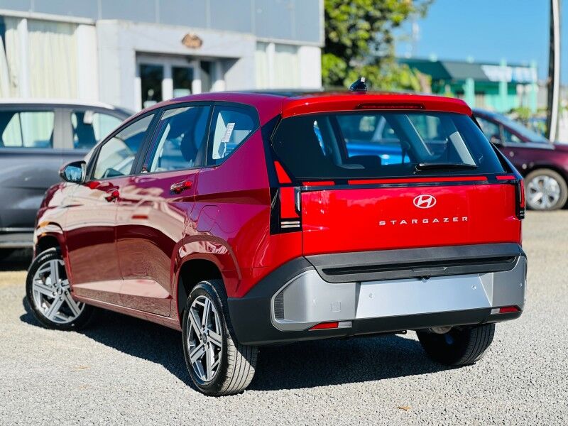 2026 Hyundai Stargazer GLS (1.5L Petrol) Vaitele