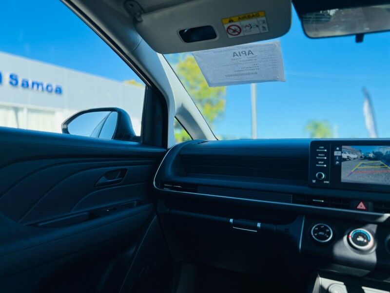 2026 Hyundai Stargazer GLS (1.5L Petrol) Vaitele