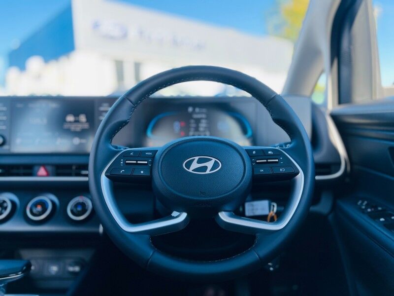 2026 Hyundai Stargazer GLS (1.5L Petrol) Vaitele
