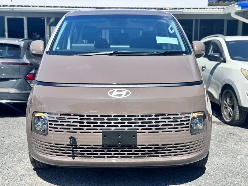 2026 Hyundai Staria GLS 11 Seater