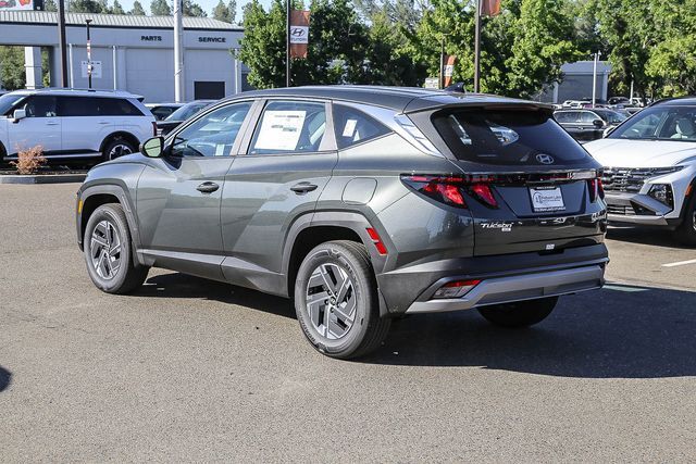 2026 Hyundai Tucson Hybrid Blue SE