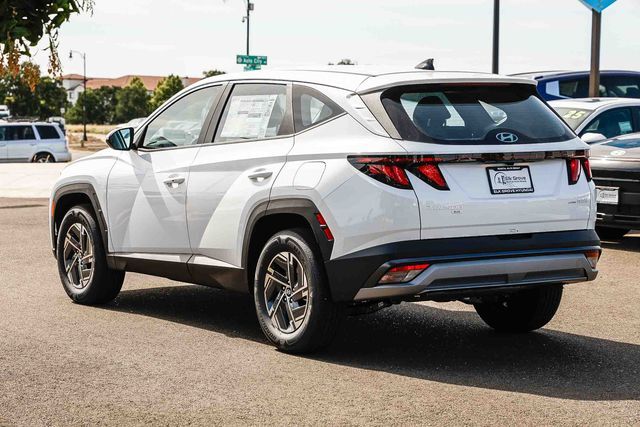 2026 Hyundai Tucson Hybrid Blue SE