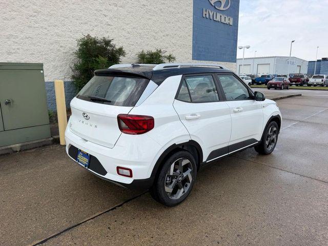 2026 Hyundai Venue SEL w/Two-Tone Roof