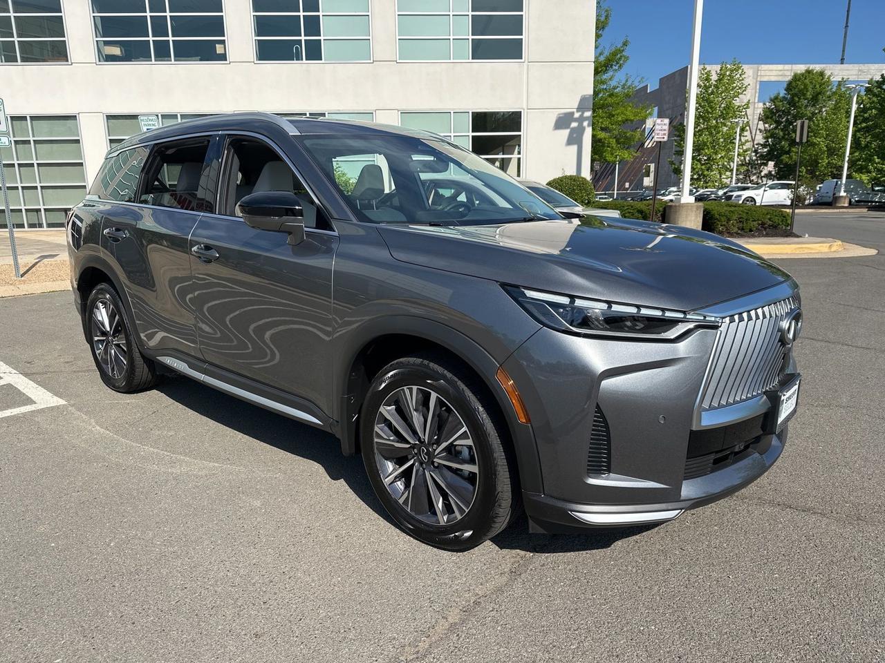 2026 INFINITI QX60 LUXE