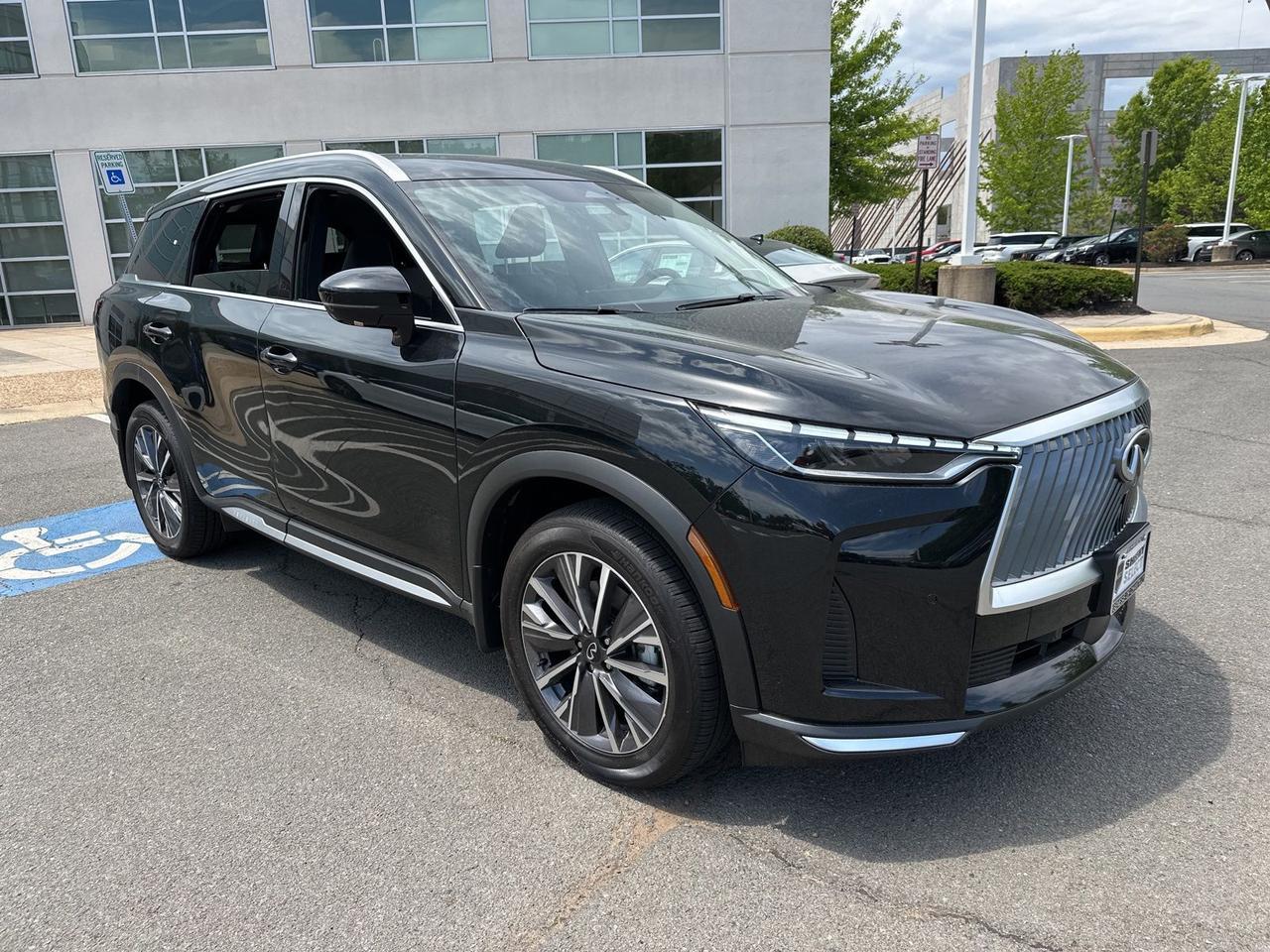 2026 INFINITI QX60 LUXE