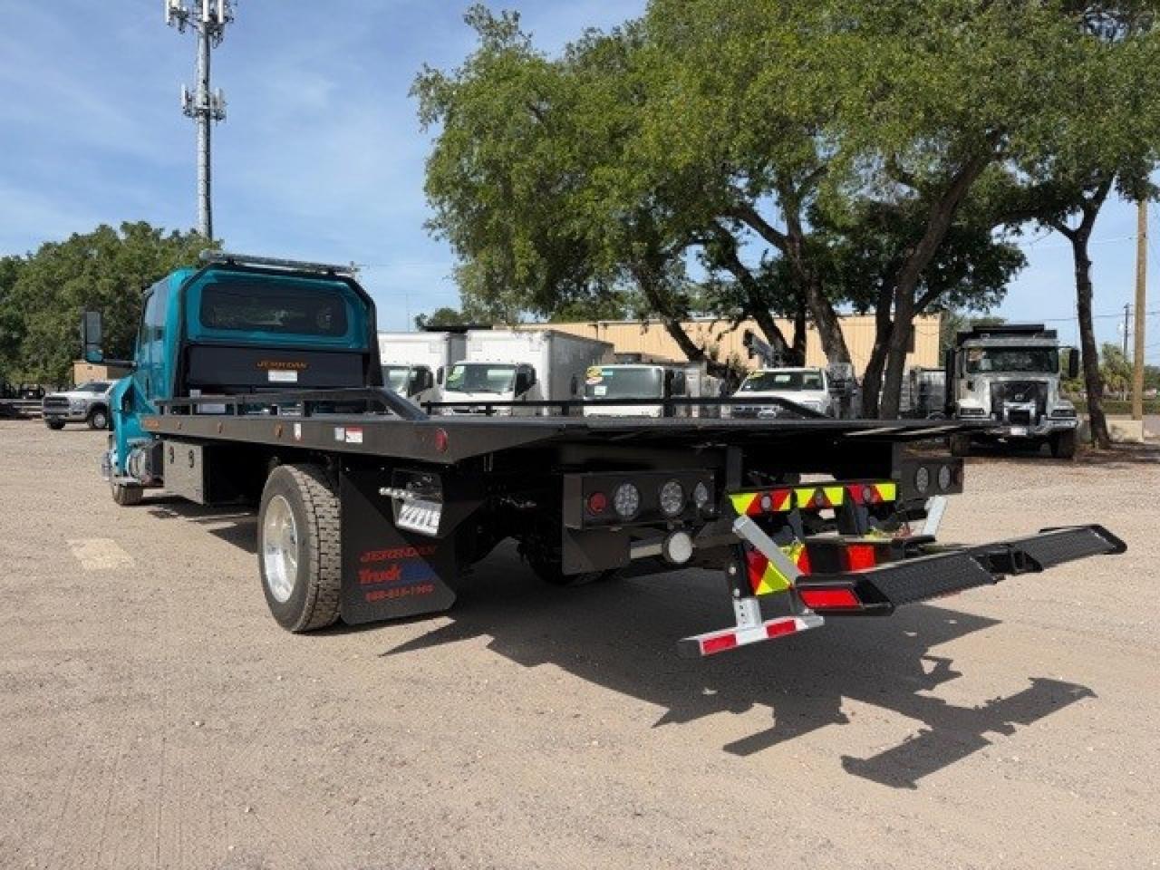 2026 International MV607 EXT Jerr-Dan 22' Rollback Car Carrier Truck