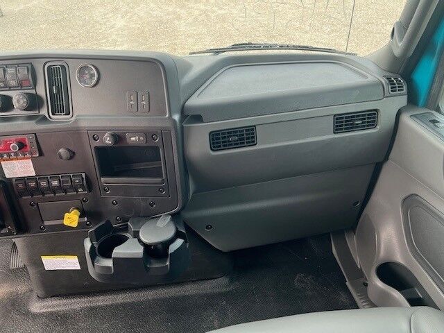 2026 International MV607 EXTENDED CAB Jerr-Dan 22' XLP Rollback Truck Tampa FL