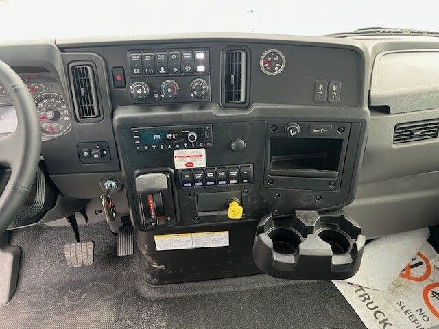 2026 International MV607 SBA Crew Cab 22' Jerr-Dan Rollback Car Carrier Truck with Autogrip Miami FL