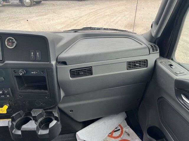 2026 International MV607 SBA Crew Cab 22' Jerr-Dan Rollback Car Carrier Truck with Autogrip Miami FL