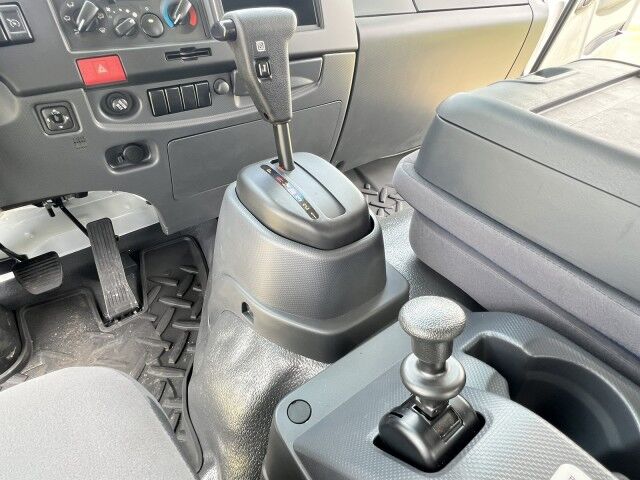 2026 Isuzu FTR 18' Aluminum Stake Bed Truck with 4K Truck Mounted Forklift Homestead FL