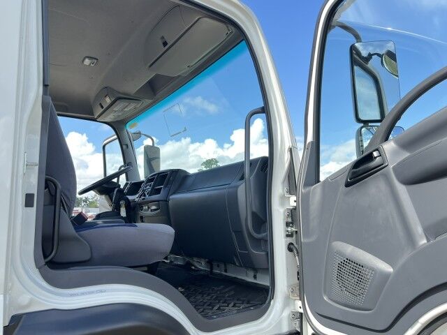 2026 Isuzu FTR 20' Aluminum Flatbed Truck with 4,000 lbs. Truck Mounted Forklif Homestead FL