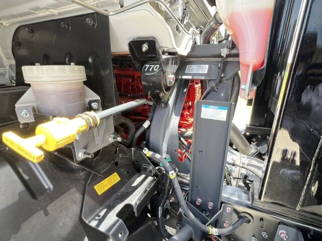 2026 Isuzu FTR 22' Aluminum Flatbed with 4,000 lbs. Truck Mounted Fork Lift Homestead FL