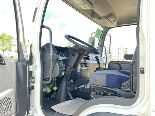 2026 Isuzu FTR 24' Dry Freight Box Truck. Build Yours! Miami FL