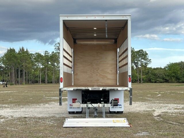 2026 Isuzu FTR 26' Dry Freight Box Truck. Build Yours! Miami FL