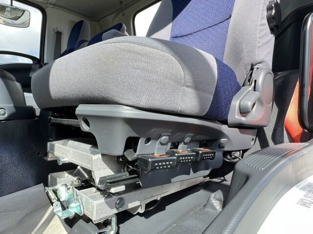 2026 Isuzu FTR 26' Dry Freight Box Truck. Build Yours! Miami FL