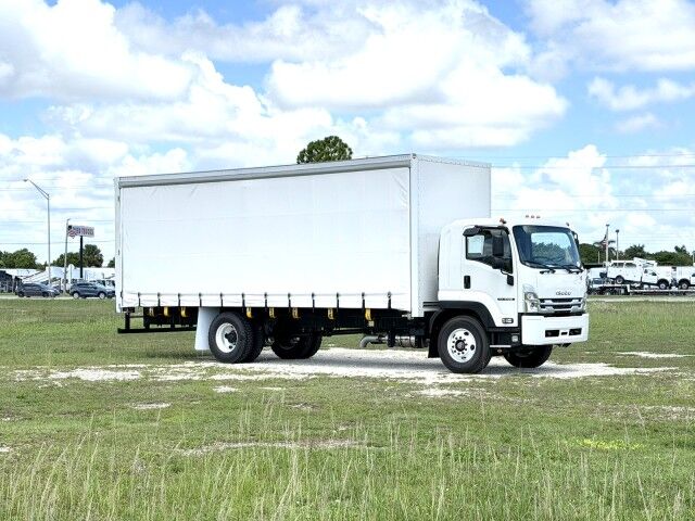 2026 Isuzu FVR 26' Curtain Sider Box Truck