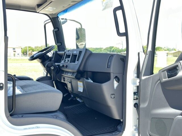 2026 Isuzu NPR-XD 16&apos; Dry Box Truck with 2,200lb Lift Gate Homestead FL