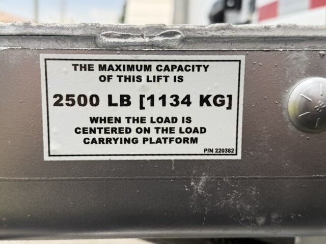 2026 Isuzu NPR-XD 16' Refrigerated Box Truck with 2,500 lbs. Lift Gate Miami FL