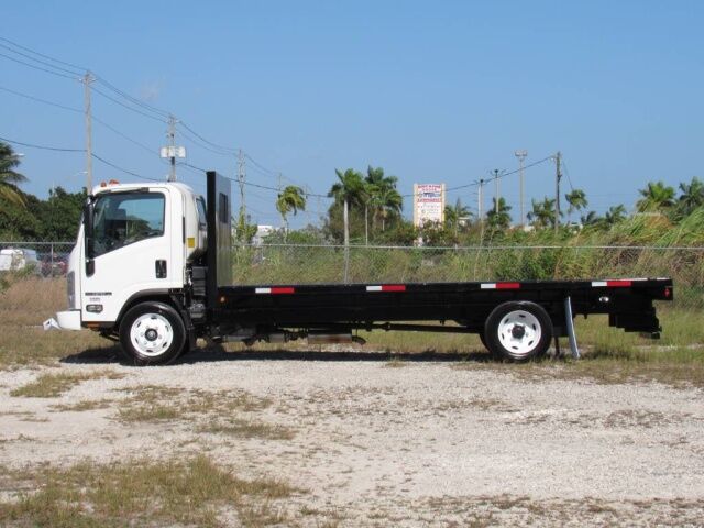 2026 Isuzu NPR-XD 20' BABCO Steel Flatbed (Diesel)
