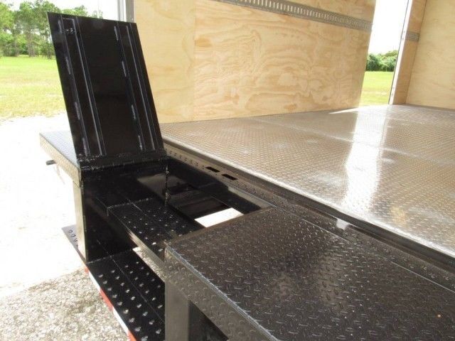 2026 Isuzu NPR-XD Crew Cab 16' Dry Box Truck Homestead FL