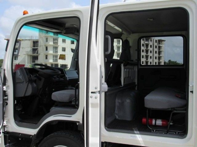 2026 Isuzu NPR-XD Crew Cab 16' Dry Box Truck Homestead FL