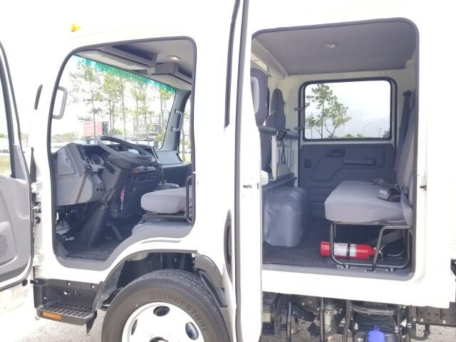2026 Isuzu NPR-XD Crew Cab 16' Dry Box with 2000 Lbs Lift Gate Homestead FL