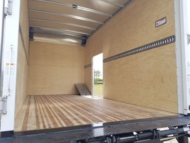 2026 Isuzu NPR-XD Crew Cab 16' Dry Box with 2000 Lbs Lift Gate Homestead FL