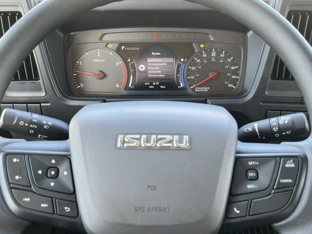 2026 Isuzu NRR 20' Refrigerated Truck with 2,200 lbs. Lift Gate Homestead FL