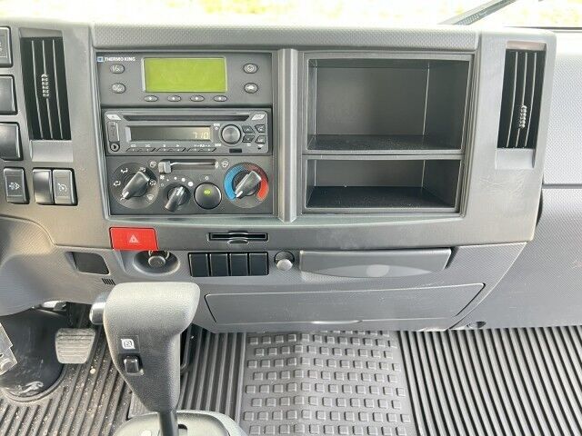 2026 Isuzu NRR 20' Refrigerated Truck with 2,200 lbs. Lift Gate Homestead FL