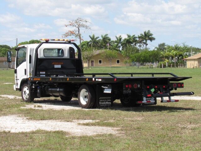 2026 Isuzu NRR 22' Jerr-Dan 6-Ton Car Carrier Truck