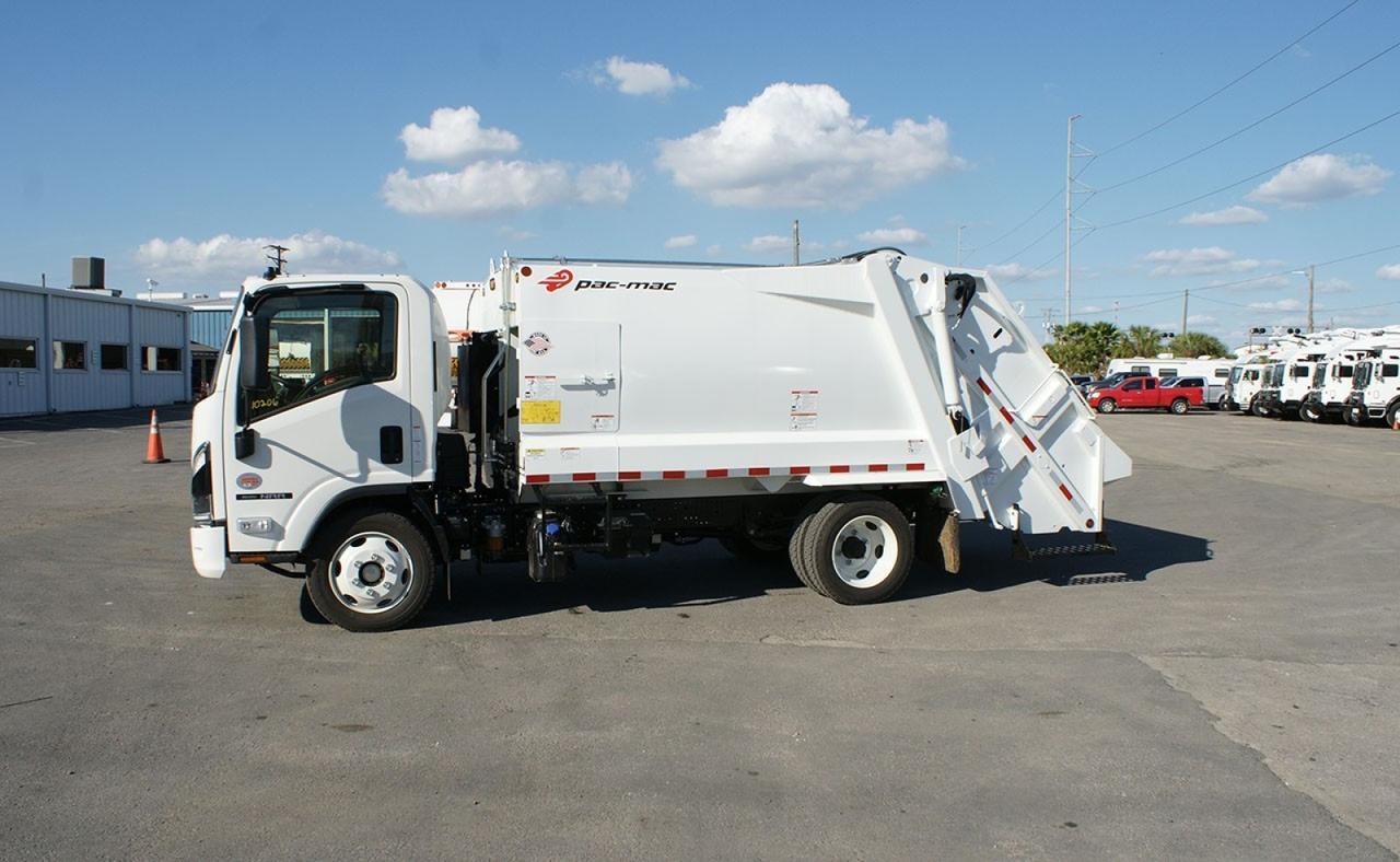2026 Isuzu NRR 8 Yard Pac Mac Rear Loader Garbage Truck Tampa FL
