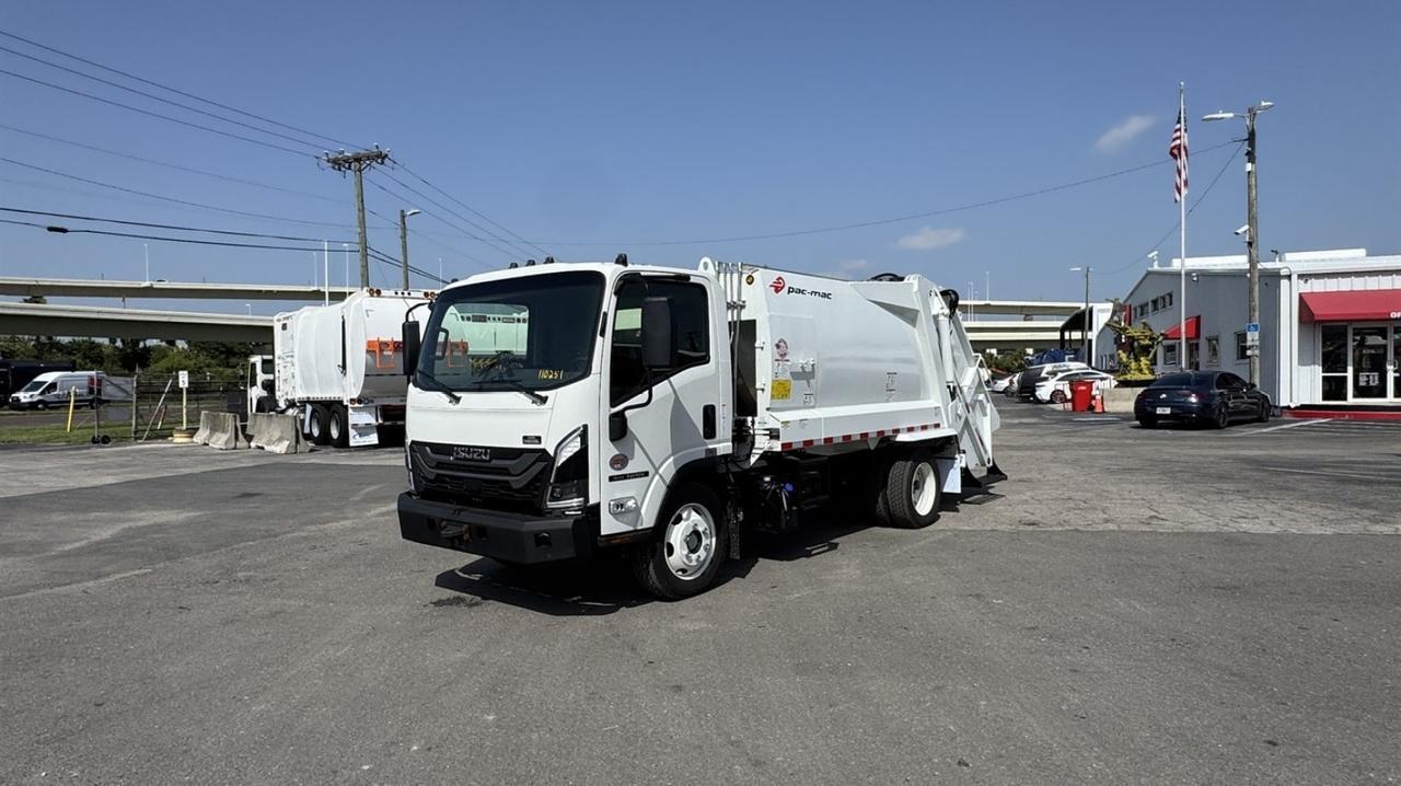 2026 Isuzu NRR 8 Yard Pac Mac Rear Loader Garbage Truck Tampa FL