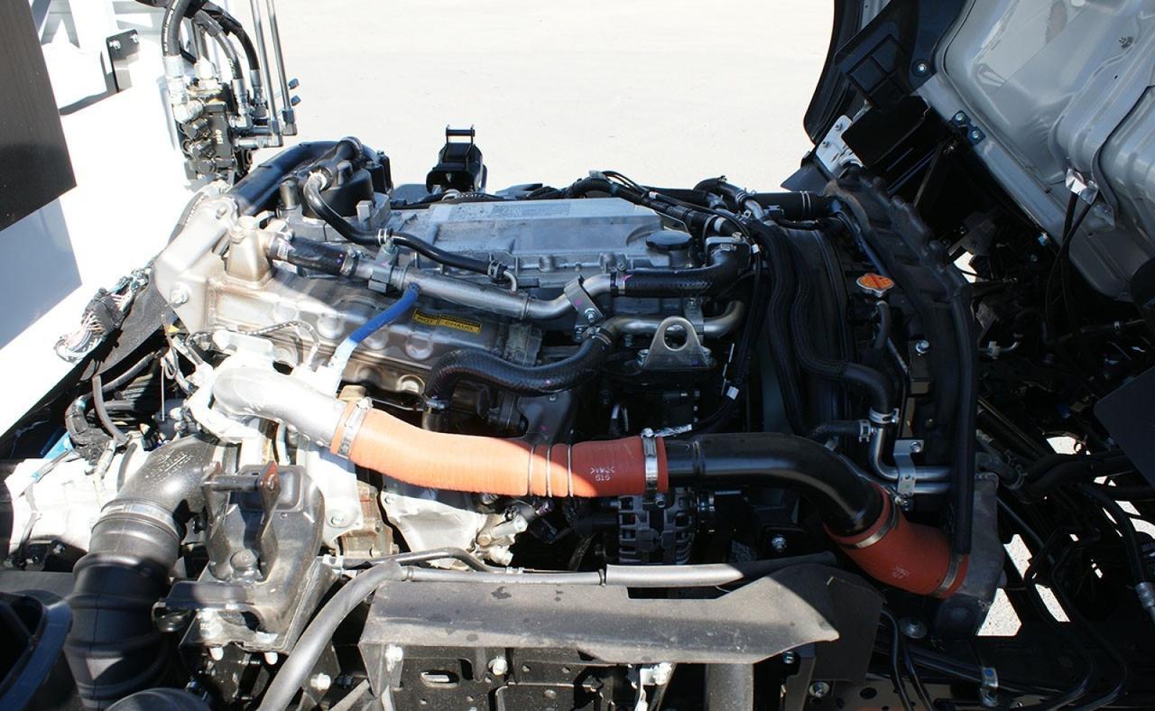 2026 Isuzu NRR 8 Yard Pac Mac Rear Loader Garbage Truck Tampa FL