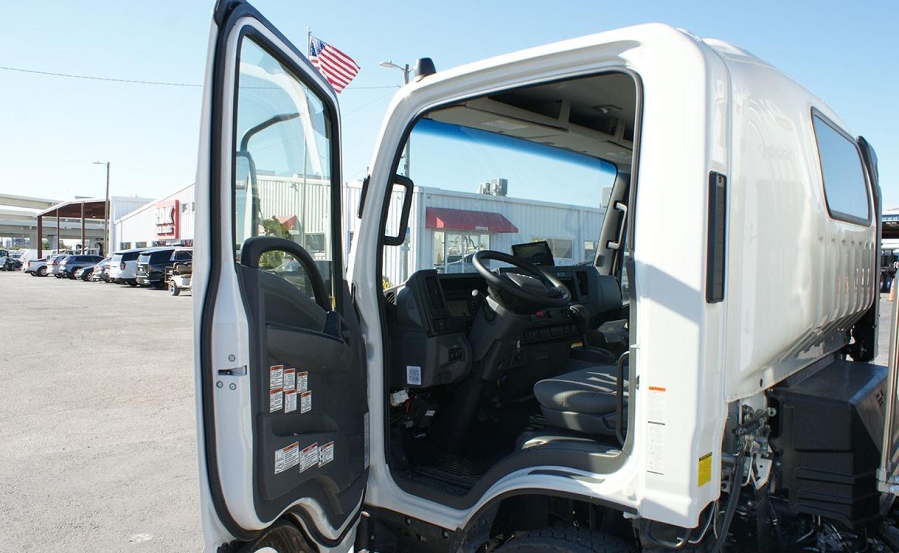 2026 Isuzu NRR 8 Yard Pac Mac Rear Loader Garbage Truck Tampa FL