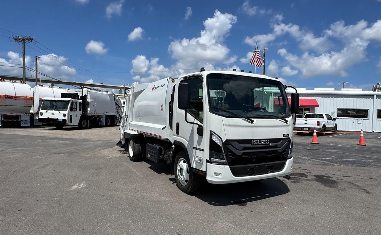2026 Isuzu NRR 8 Yard Pac Mac Rear Loader Garbage Truck Tampa FL