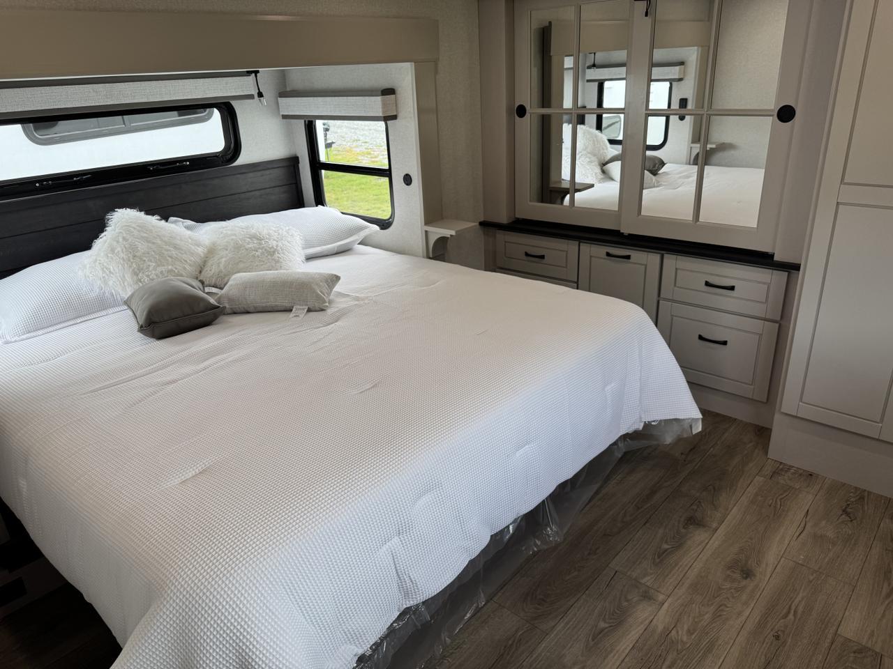 2026 JAYCO NORTH POINT FW 377RLBH Monroe NC