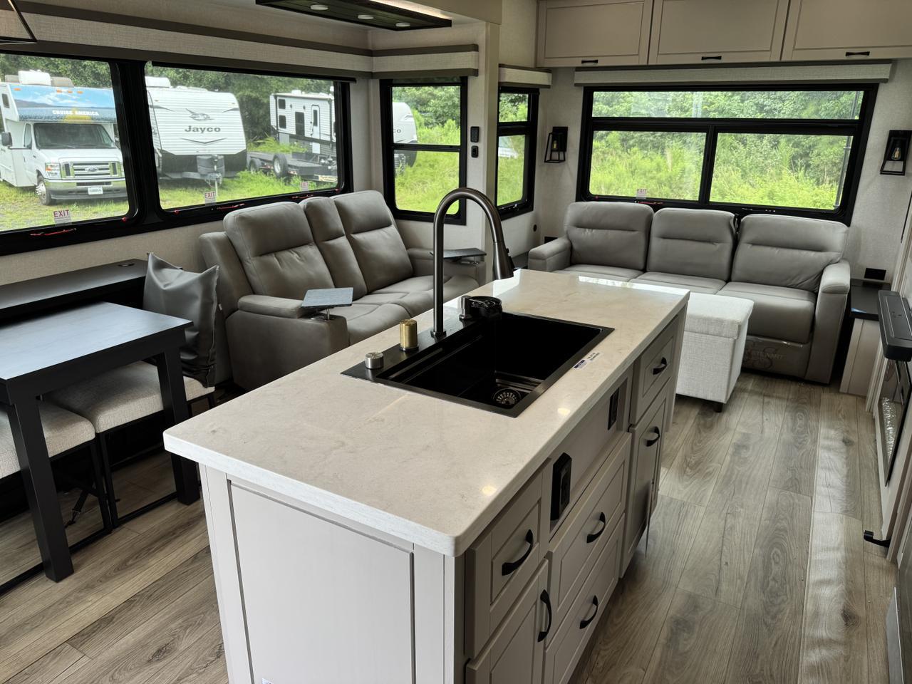 2026 JAYCO NORTH POINT FW 377RLBH Monroe NC