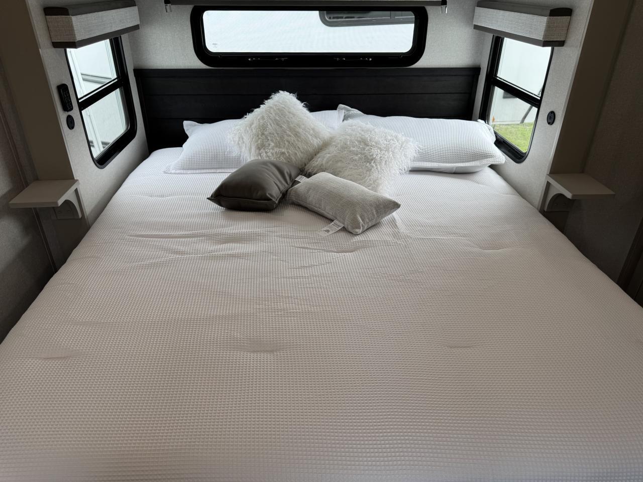 2026 JAYCO NORTH POINT FW 377RLBH Monroe NC